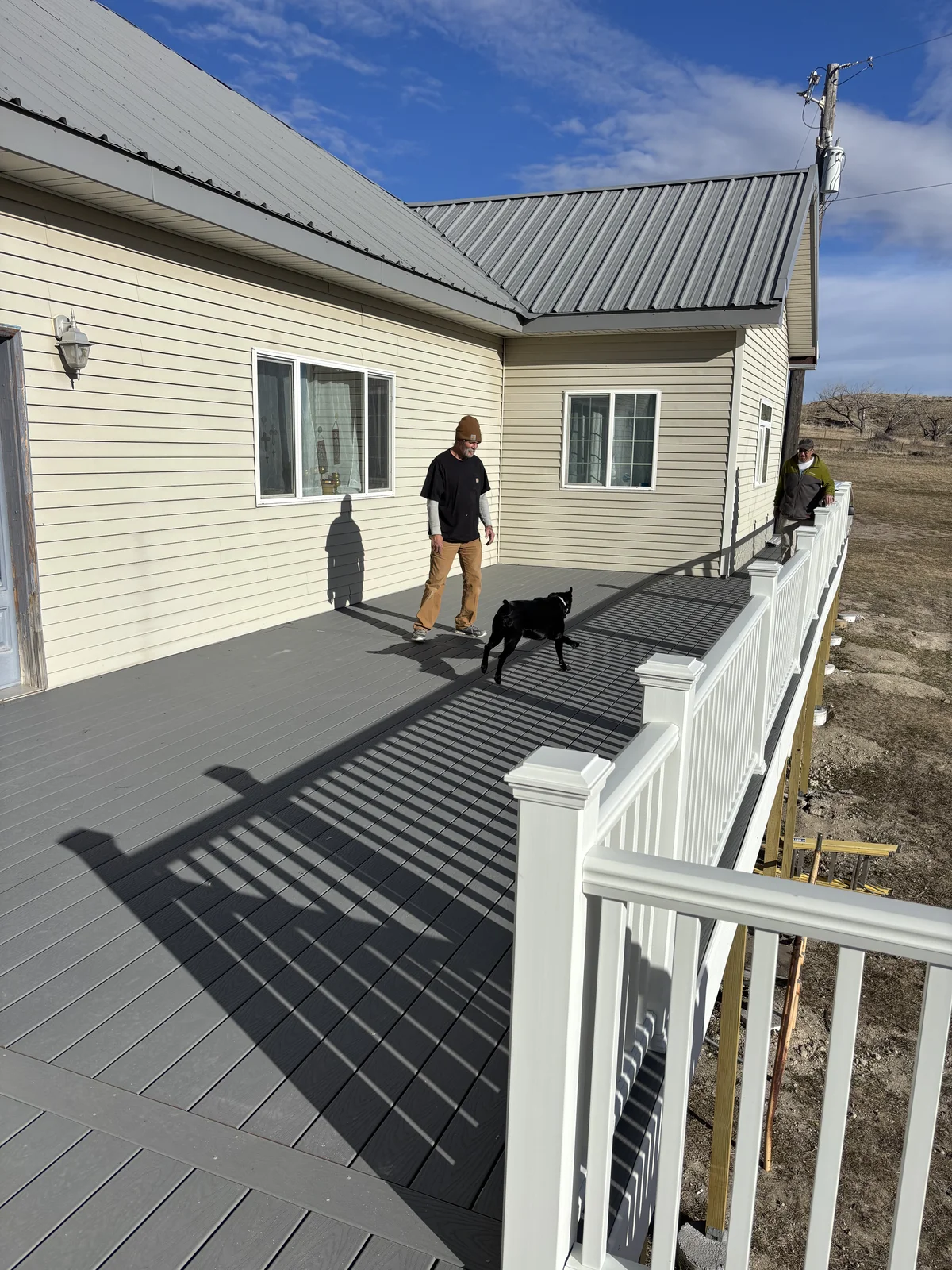New deck by Ridge to Grade Construction